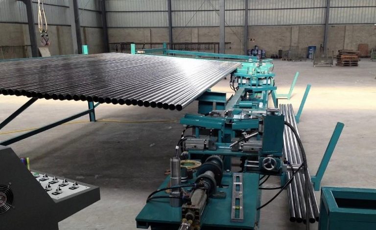 钢管自动焊接专机